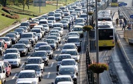 Bayram dönüşü trafik yoğunluğu başladı